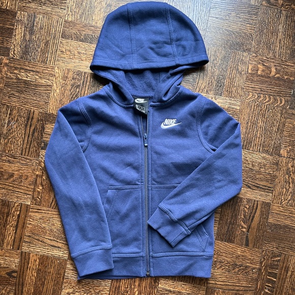 Nike Sportswear Club Big Kids' Full-Zip Hoodie - Picture 4 of 6